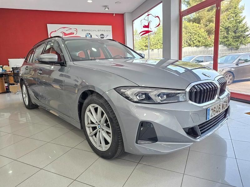 Usado BMW 318 150 CV (110 kW) 2023 Gris Familiar