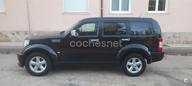 Usado Dodge Nitro SXT 177 CV (130 kW) 2008 Negro SUV
