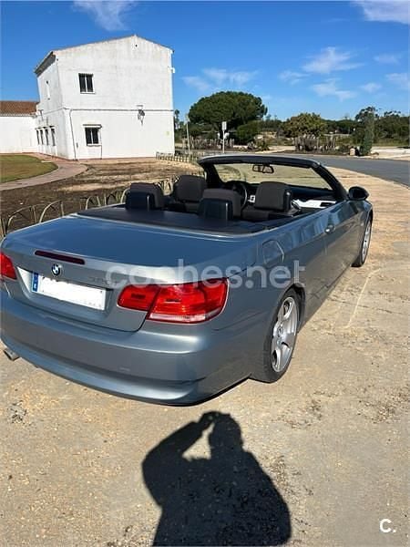 Usado BMW 320 Cabriolet 170 CV (125 kW) 2007 Gris / plata Descapotable