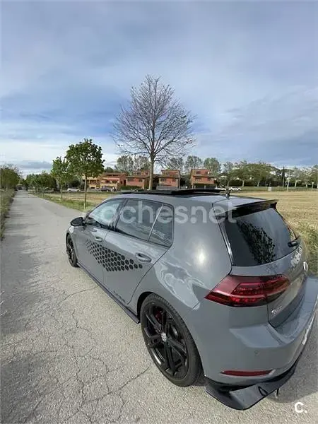 Usado VW Golf VII GTI 290 CV (213 kW) 2019 Gris / plata Berlina
