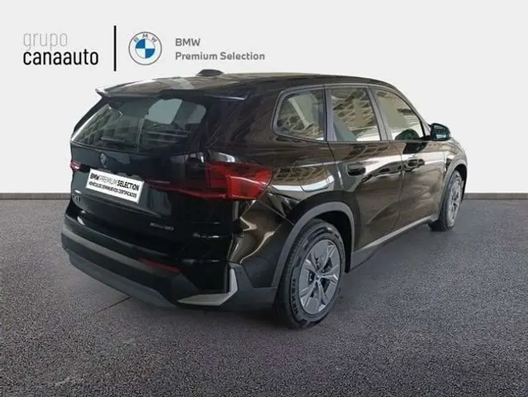 Begagnad BMW iX1 230 kW (313 HK) 2024 Svart SUV