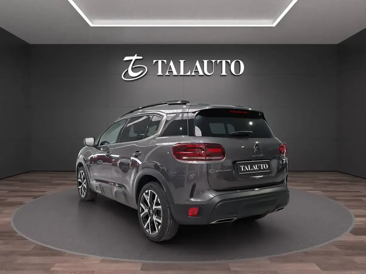 Usado Citroën C5 Aircross Shine 131 CV (96 kW) 2023 Gris SUV