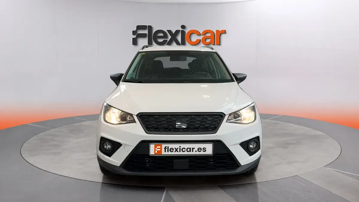 Usado Seat Arona Ecomotive 95 CV (69 kW) 2020 Blanco SUV