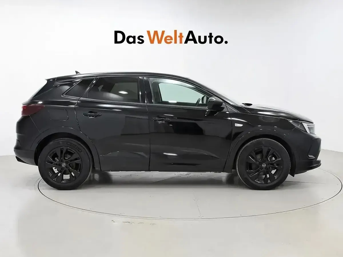 Używany Opel Grandland X 131 KM (96 kW) 2023 Czarny SUV