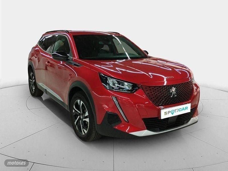 Usado Peugeot e-2008 Allure 100 kW (136 CV) 2023 Rojo SUV