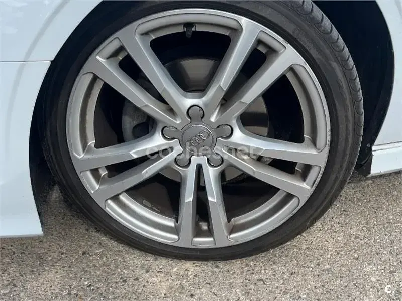 Usado Audi A3 Attraction 150 CV (110 kW) 2015 Blanco Berlina