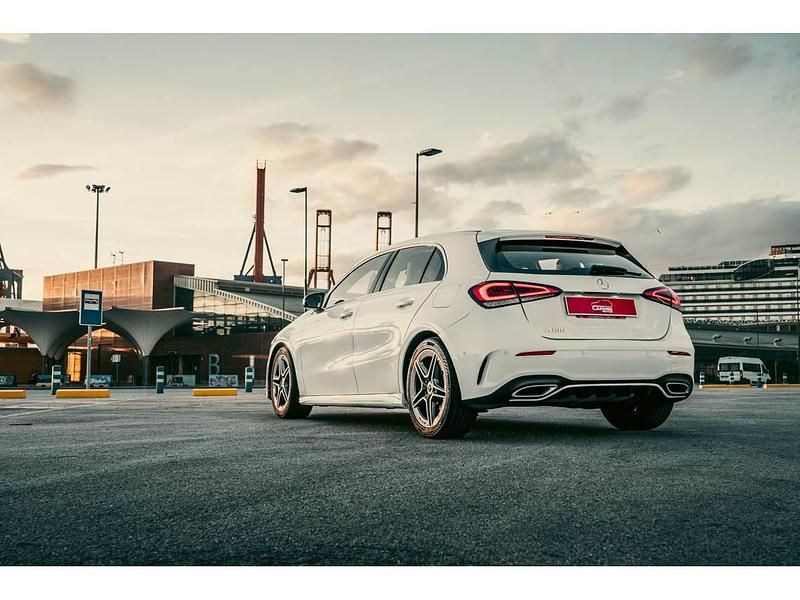 Blanco Usado 2021 Mercedes A180 AMG Utilitario | 23.300 € (Precio justo) - Imagen 1/4