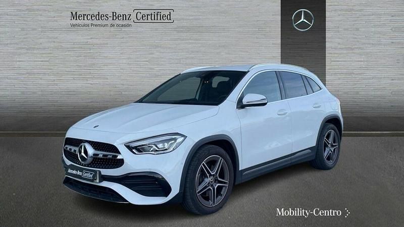 Digital white metallic paint Usado 2022 Mercedes GLA200 AMG line SUV | 37.500 € (Un poco caro) - Imagen 1/4