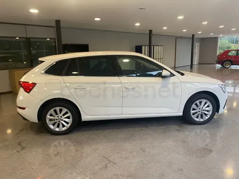 Usado Skoda 110 R Ambition 110 CV (80 kW) 2023 Blanco Berlina