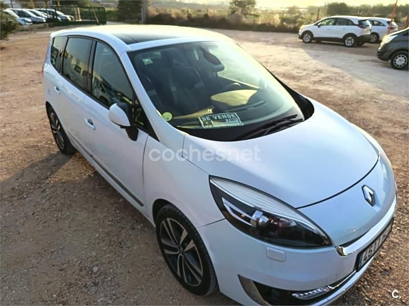 Usado Renault Grand Scénic III Bose Edition 130 CV (95 kW) 2012 Blanco Monovolumen
