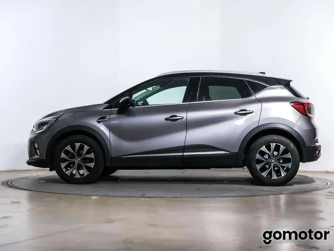Usado Renault Captur Techno 90 CV (66 kW) 2024 Gris SUV