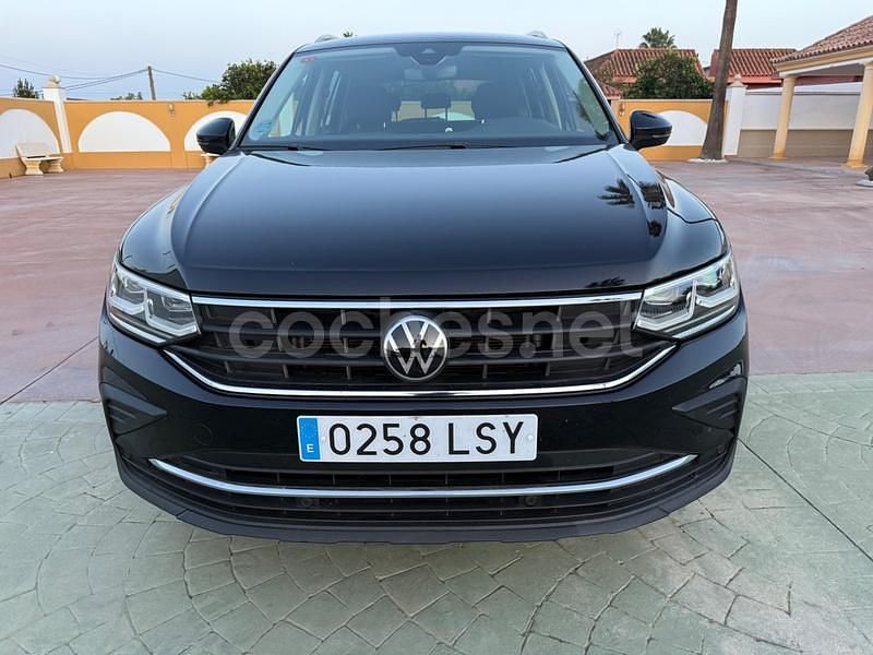 Usado VW Tiguan Life 150 CV (110 kW) 2021 Negro SUV