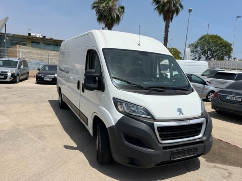 Usado Peugeot Boxer 131 CV (96 kW) 2018 Blanco metalico Van