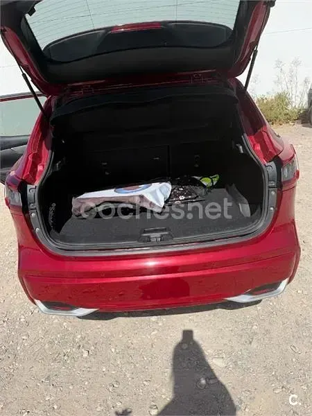 Usado Nissan Qashqai N-Connecta 115 CV (84 kW) 2021 Granate SUV