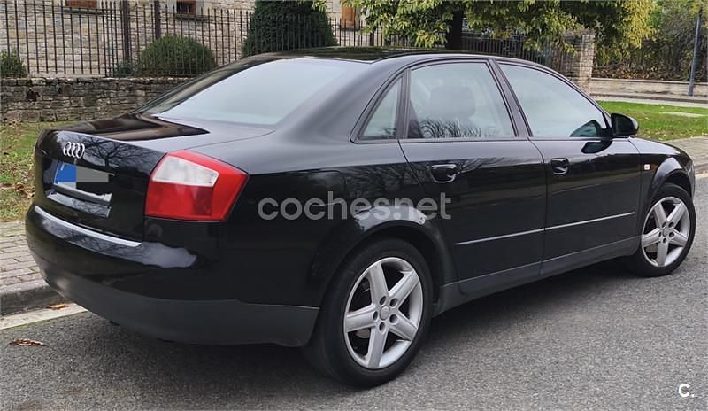 Negro Usado 2001 Audi A4 Sport Berlina | 4400 € (Precio justo) - Imagen 1/4