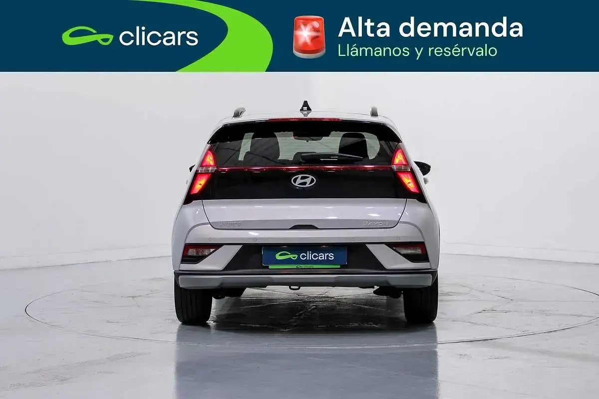 Usado Hyundai Bayon 80 CV (58 kW) 2024 Blanco SUV