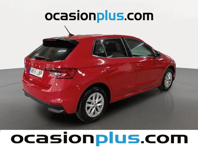 Usado Skoda Fabia 95 CV (69 kW) 2022 Rojo Utilitario