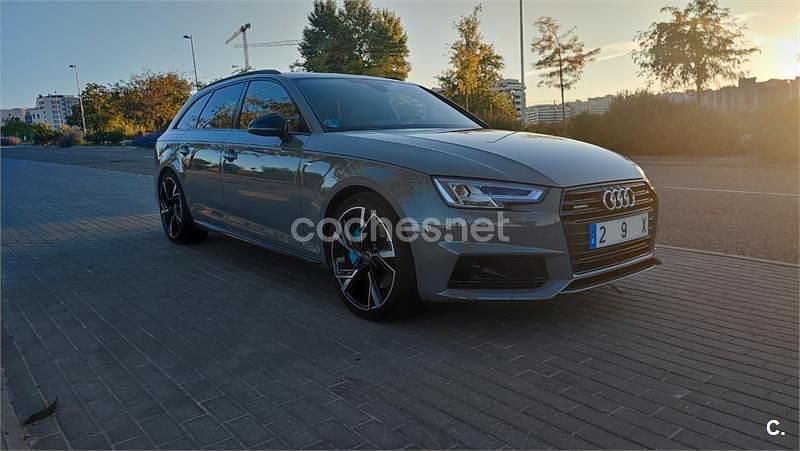 Usado Audi A4 Black Edition 252 CV (185 kW) 2018 Gris / plata Familiar