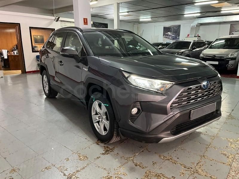 Usado Toyota RAV4 Hybrid Style 218 CV (160 kW) 2021 Gris / plata SUV