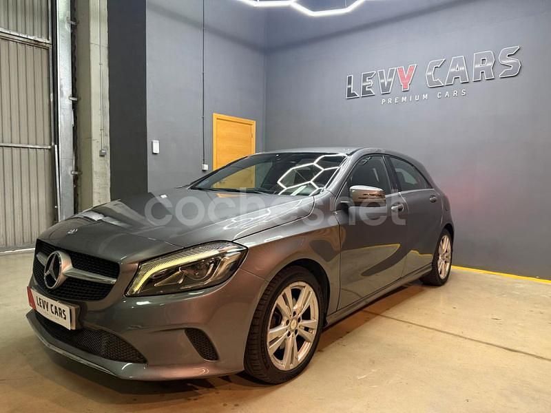 Gris / plata Usado 2016 Mercedes A200 Urban Berlina | 15.900 € (Precio justo) - Imagen 1/4