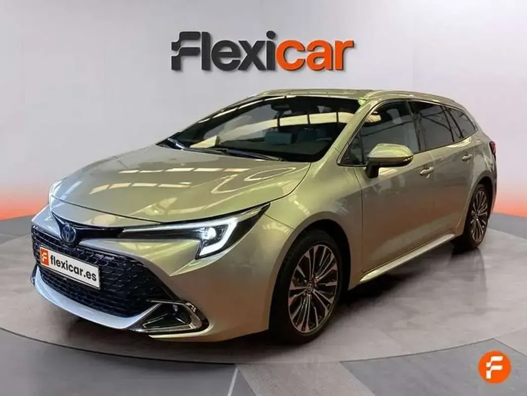 Usado Toyota Corolla Active 140 CV (102 kW) 2024 Gris Familiar