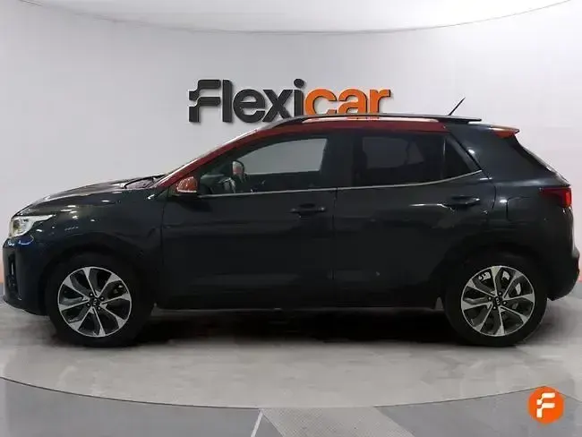 Usado Kia Stonic 120 CV (88 kW) 2018 Gris SUV