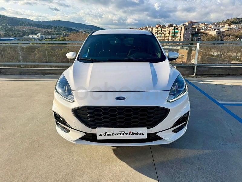 Usado Ford Kuga ST-Line 225 CV (165 kW) 2023 Blanco SUV