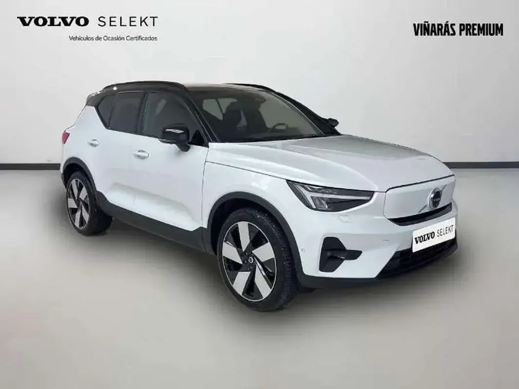 Usado Volvo XC40 Plus 169 kW (231 CV) 2022 Blanco SUV