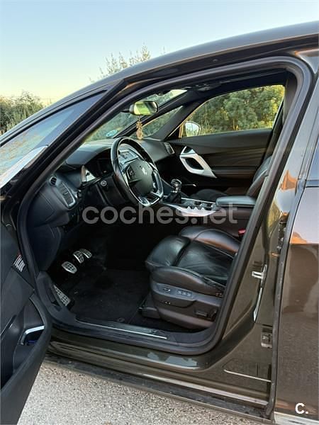 Usado Citroën DS5 200 CV (147 kW) 2013 Marrón Utilitario