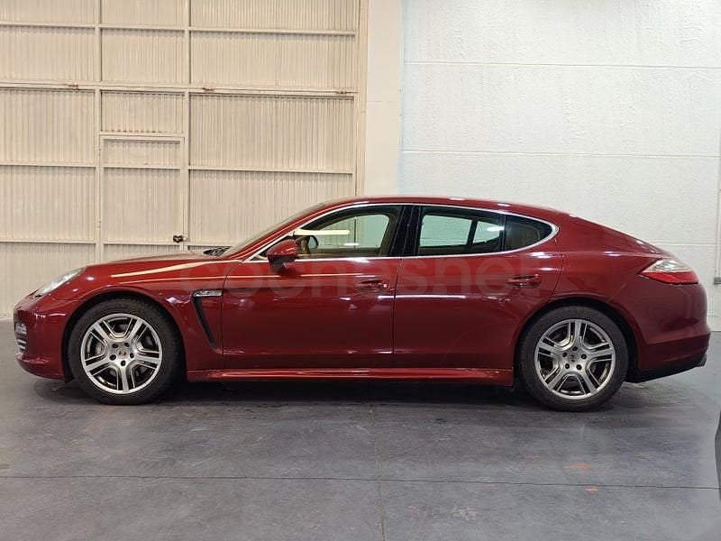 Usado Porsche Panamera 400 CV (294 kW) 2011 Rojo Utilitario