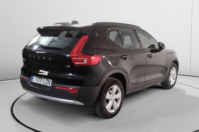 Usado Volvo XC40 129 CV (94 kW) 2022 Negro SUV