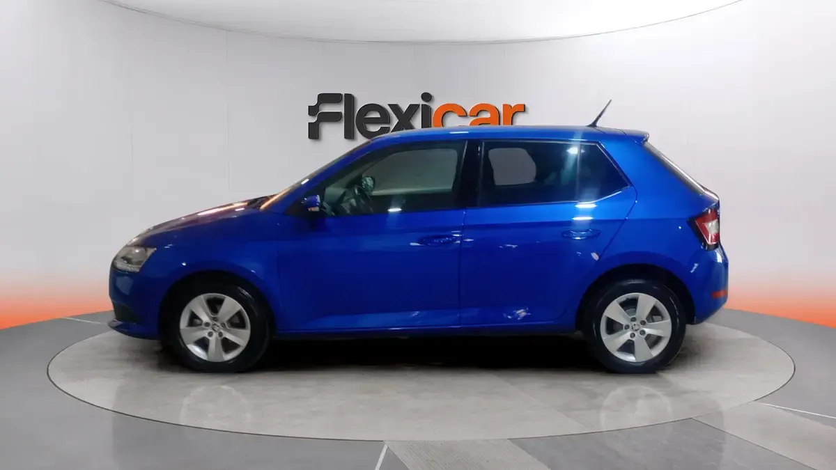 Usado Skoda Fabia 75 CV (55 kW) 2019 Azul Utilitario