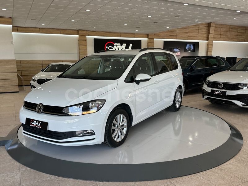 Blanco Usado 2016 VW Touran Business Monovolumen | 18.500 € (Un poco caro) - Imagen 1/4