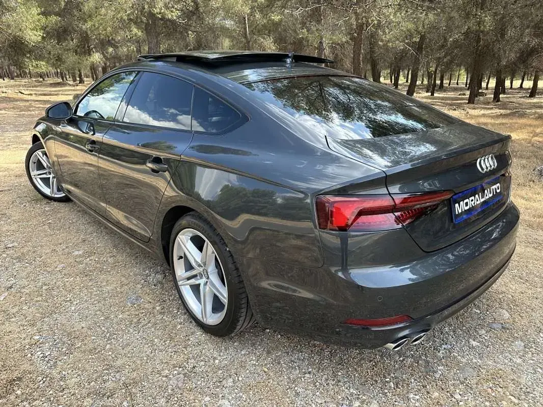 Usado Audi A5 Sportback Comfort 190 CV (139 kW) 2019 Gris Utilitario