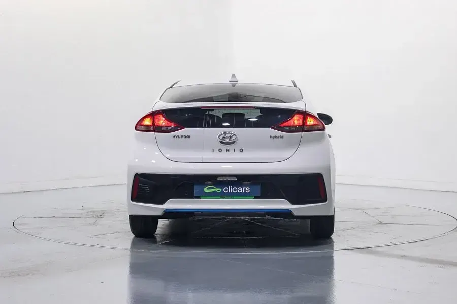 Usado Hyundai Ioniq 141 CV (103 kW) 2019 Blanco Utilitario