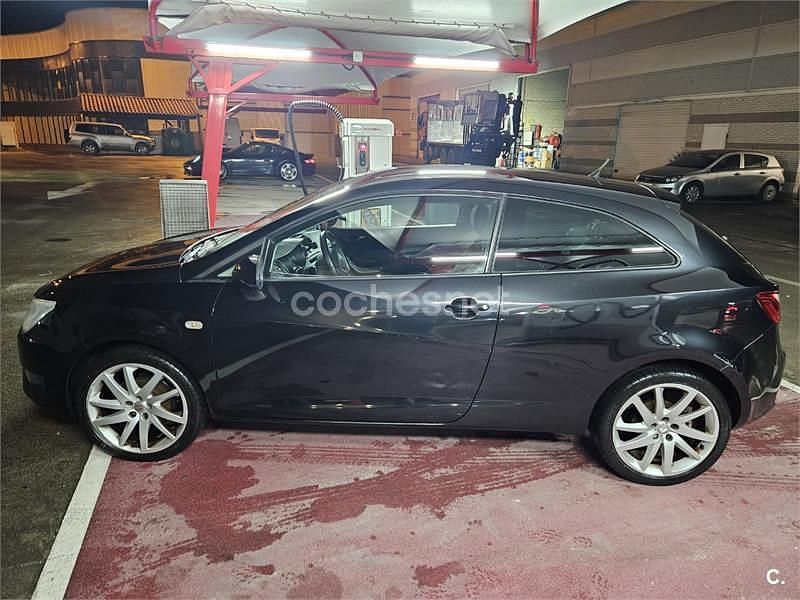 Usado Seat Ibiza SC FR 105 CV (77 kW) 2012 Negro Utilitario