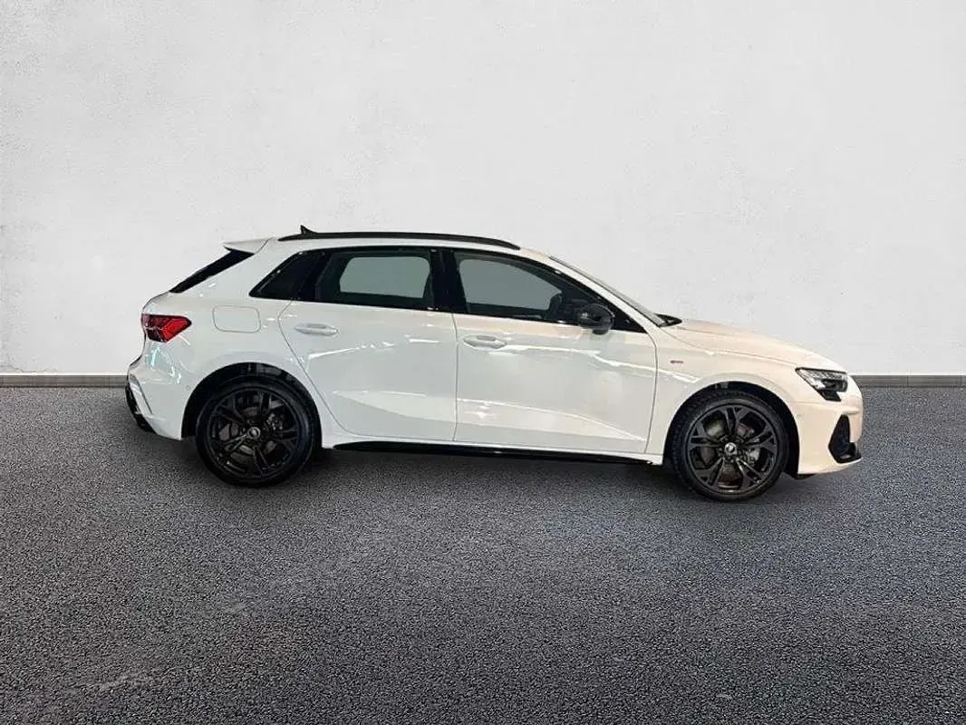 Usado Audi A3 Sportback e-tron 204 CV (150 kW) 2025 Blanco Utilitario
