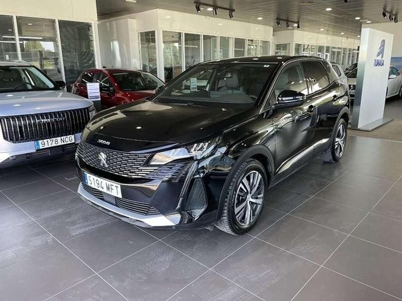 Usado Peugeot 3008 Allure 131 CV (96 kW) 2023 Negro SUV