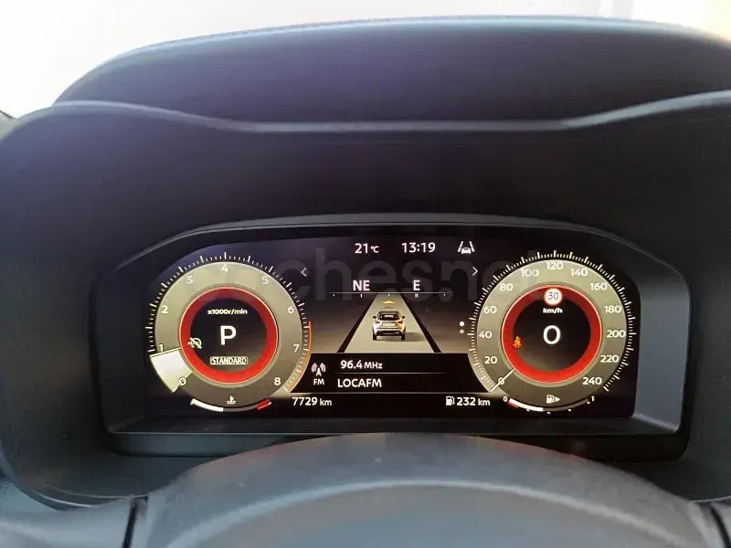 Usado Nissan Juke N-Connecta 114 CV (83 kW) 2025 Gris / plata SUV