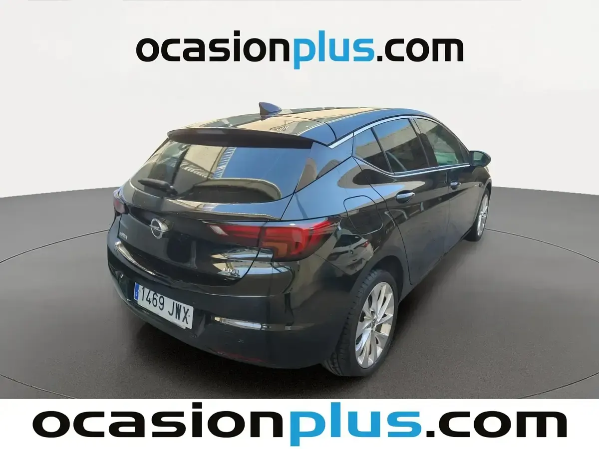 Usado Opel Astra Excellence 110 CV (80 kW) 2017 Negro Berlina