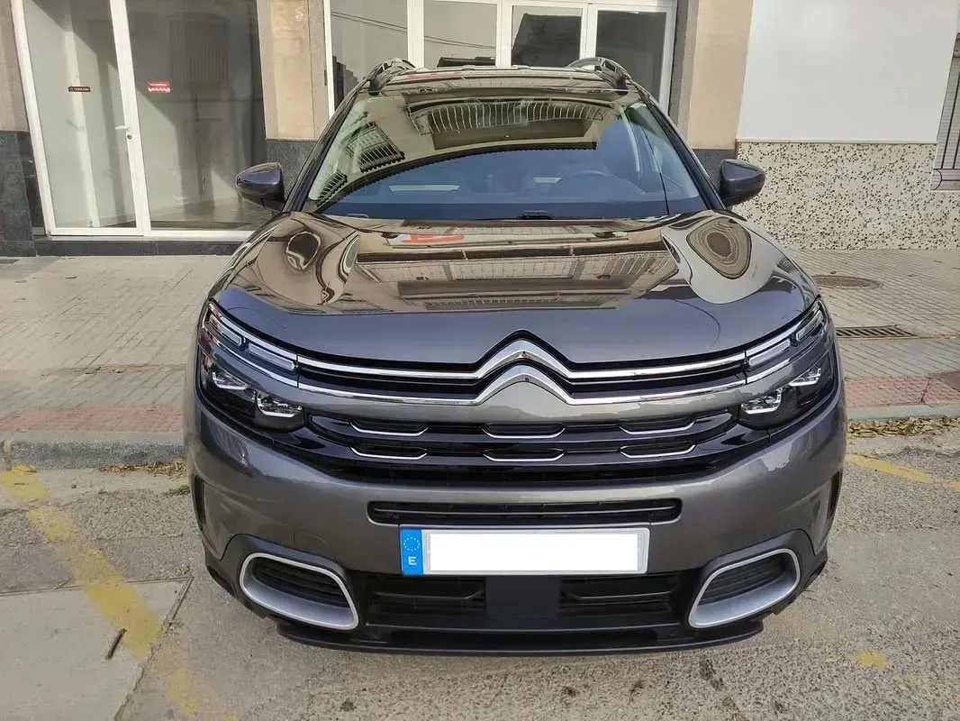 Usado Citroën C5 Aircross Shine 131 CV (96 kW) 2021 Gris SUV