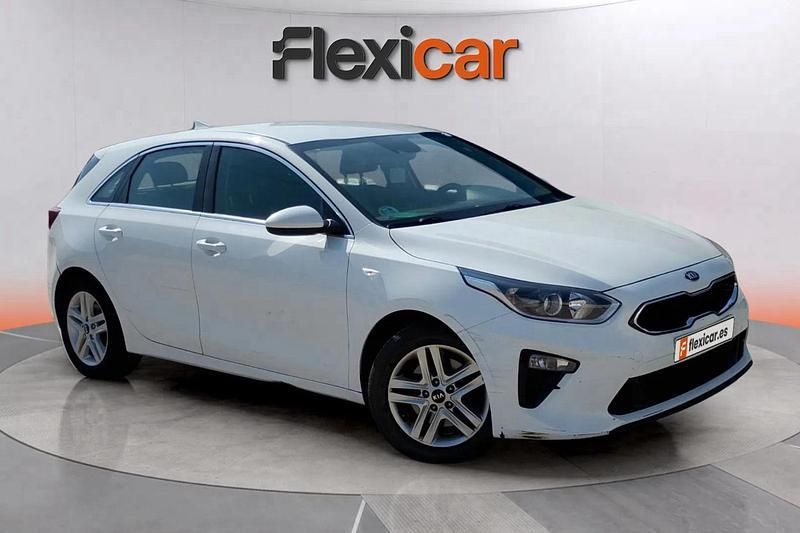 Blanco Usado 2021 Kia Ceed Utilitario | 12.390 € (Super precio) - Imagen 1/4