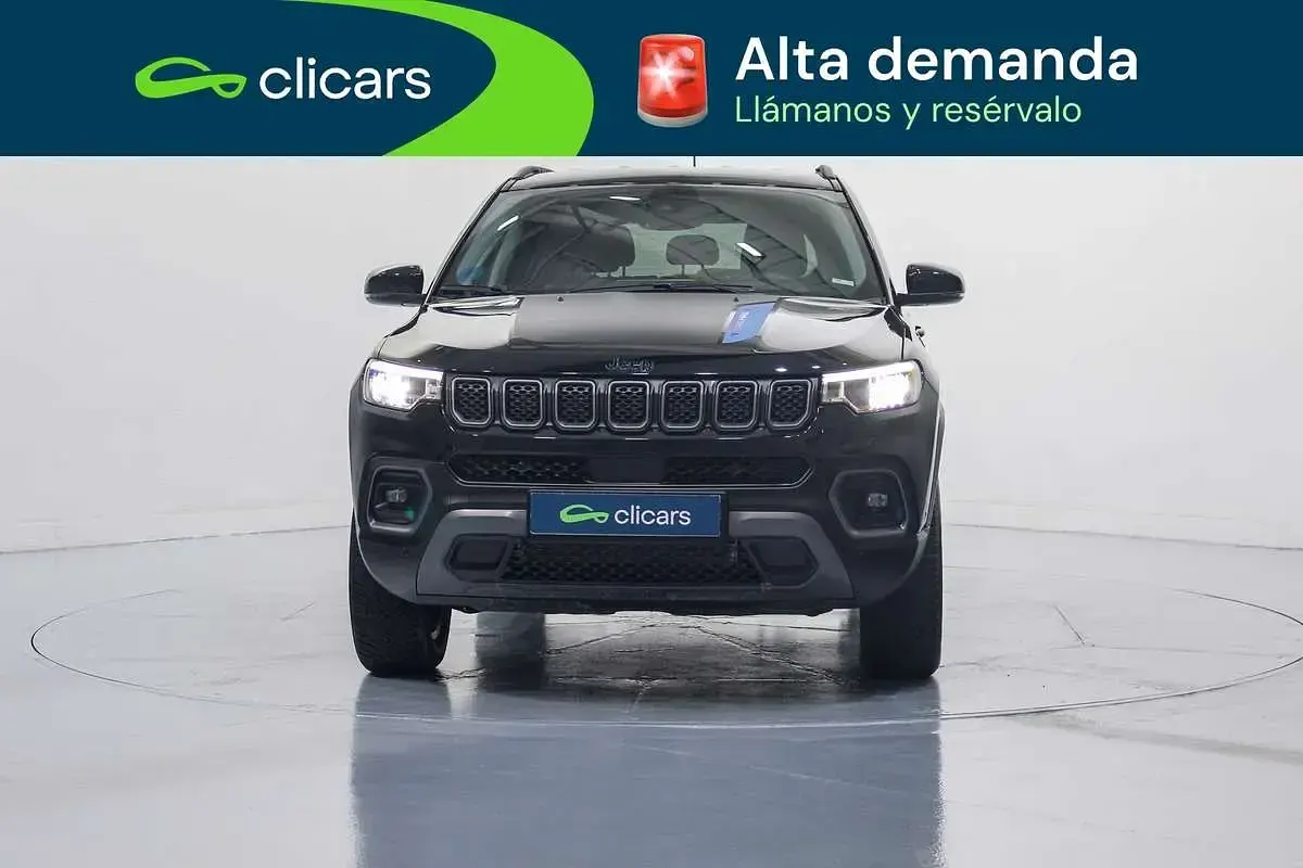 Usado Jeep Compass Trailhawk 179 CV (131 kW) 2024 Negro SUV