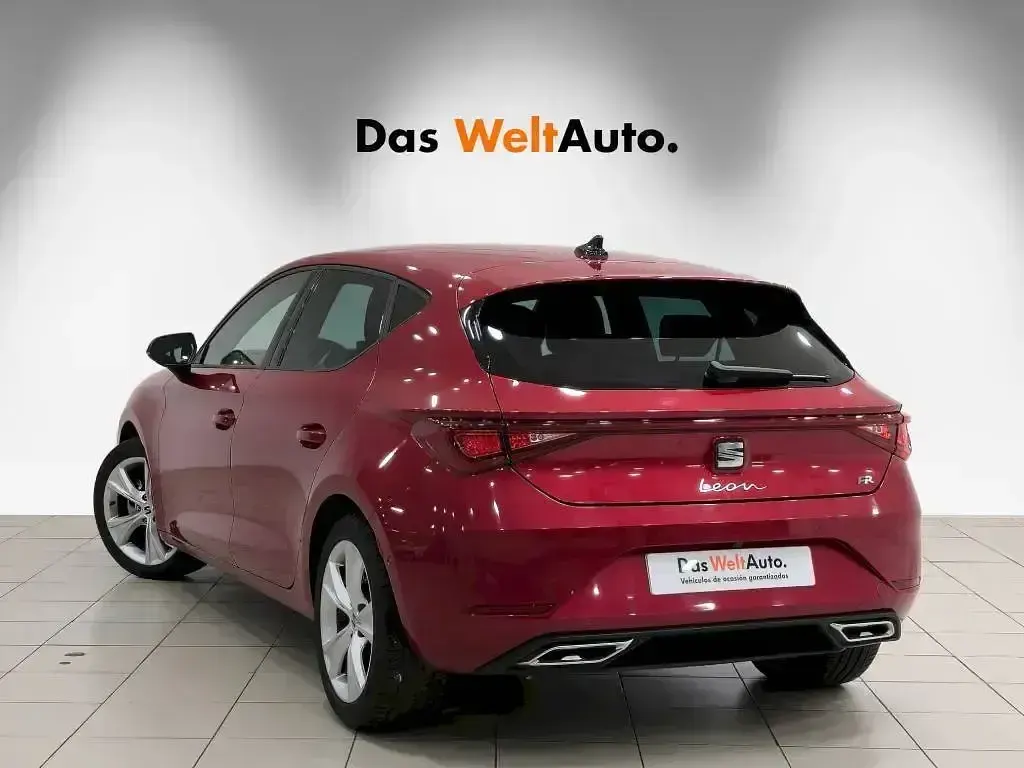 Nuevo Seat Leon FR 150 CV (110 kW) 2026 Rojo Berlina