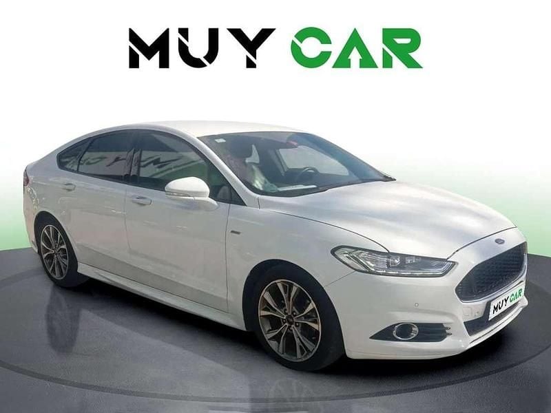 Usado Ford Mondeo ST-Line 160 CV (117 kW) 2017 Blanco Berlina