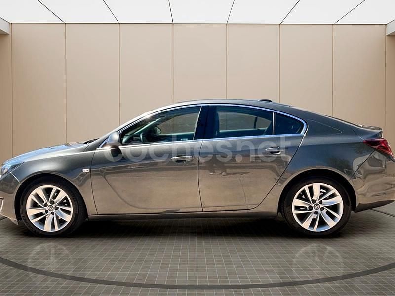 Usado Opel Insignia Selective 136 CV (100 kW) 2016 Gris / plata Berlina