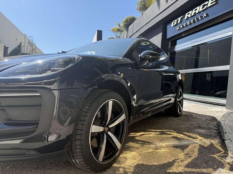 Begagnad Porsche Macan 265 HK (194 kW) 2024 Svart SUV