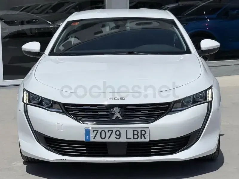 Usado Peugeot 5008 Active 130 CV (95 kW) 2019 Blanco SUV