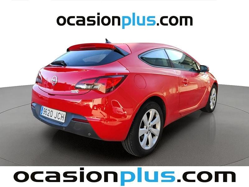 Usado Opel Astra Selective 136 HP (100 kW) 2015 Vermelho Citadino
