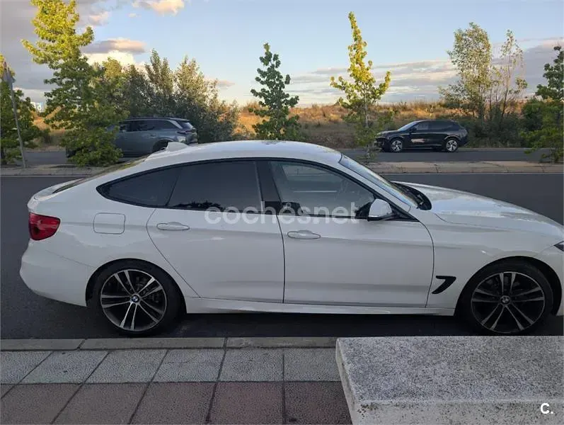 Usado BMW 330 Gran Turismo 252 CV (185 kW) 2017 Blanco Berlina